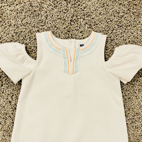 Janie and Jack cold shoulder white embroidered dress, size 3T - Picture 3 of 7